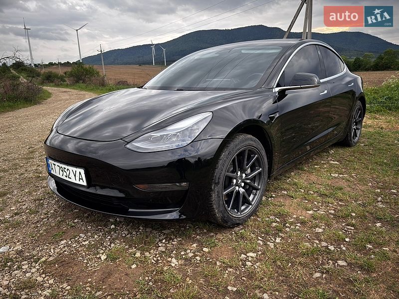 Седан Tesla Model 3 2018 в Долине фото Седан Tesla Model 3 2018 в Долине