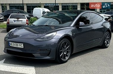 Седан Tesla Model 3 2022 в Дніпрі