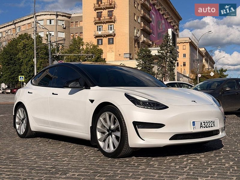 Седан Tesla Model 3 2019 в Харькове