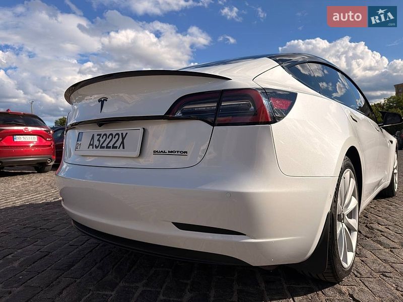 Седан Tesla Model 3 2019 в Харькове