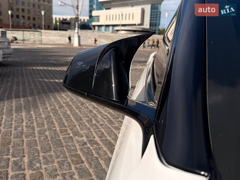 Седан Tesla Model 3 2019 в Харькове