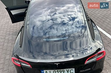 Седан Tesla Model 3 2018 в Киеве