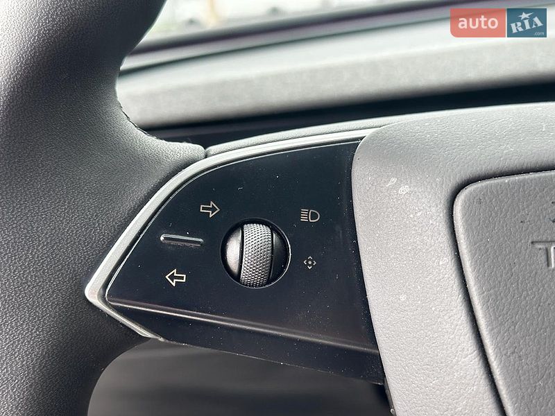 Седан Tesla Model 3 2025 в Львове фото 18 Седан Tesla Model 3 2025 в Львове