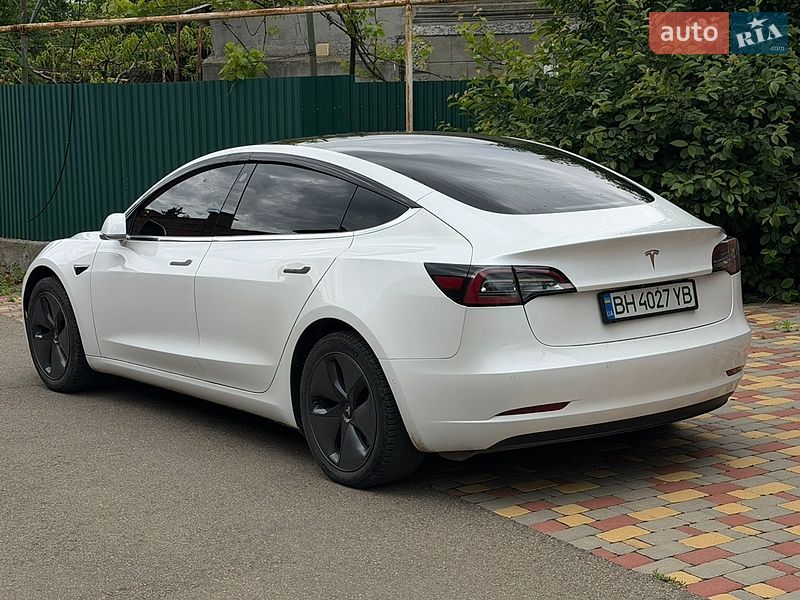 Седан Tesla Model 3 2019 в Одессе