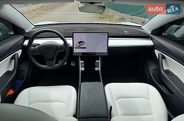Седан Tesla Model 3 2019 в Одессе