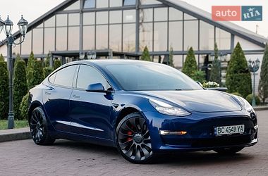 Седан Tesla Model 3 2021 в Стрию