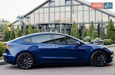 Седан Tesla Model 3 2021 в Стрию