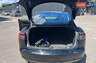 Седан Tesla Model 3 2021 в Києві