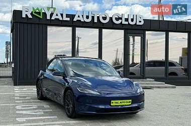 Седан Tesla Model 3 2024 в Львове