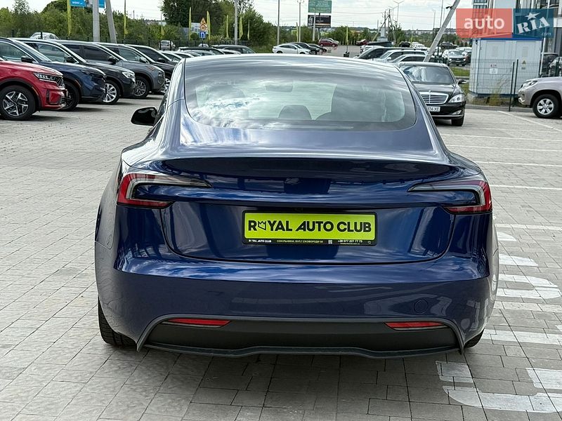 Седан Tesla Model 3 2024 в Львові