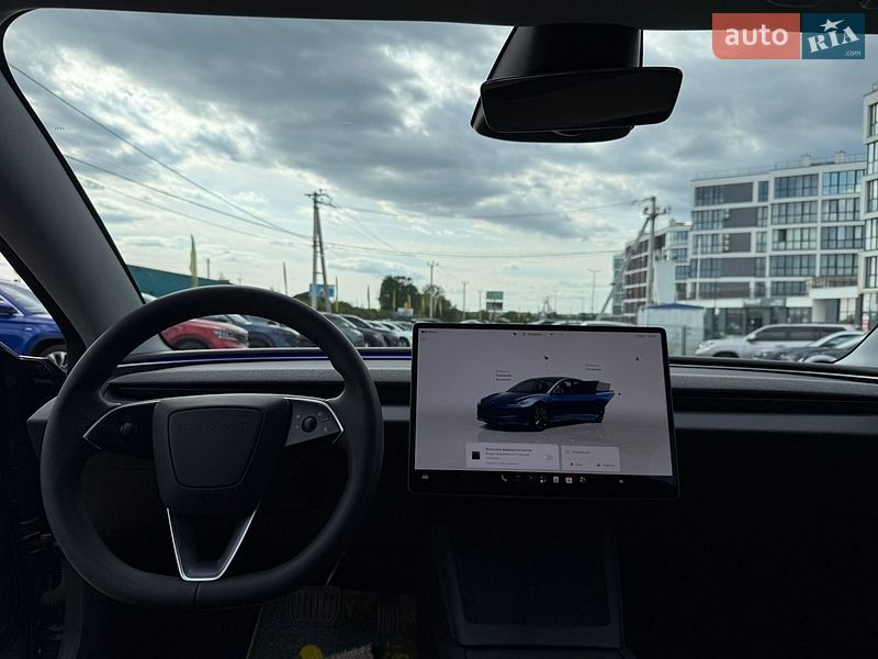 Седан Tesla Model 3 2024 в Львове