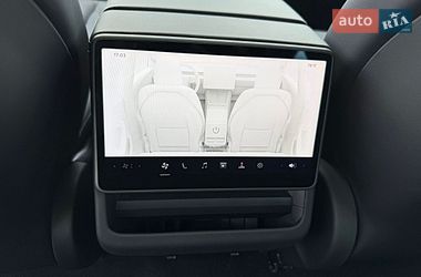 Седан Tesla Model 3 2024 в Львове