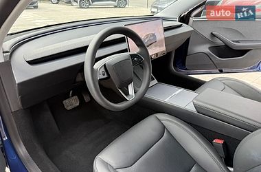 Седан Tesla Model 3 2024 в Львове
