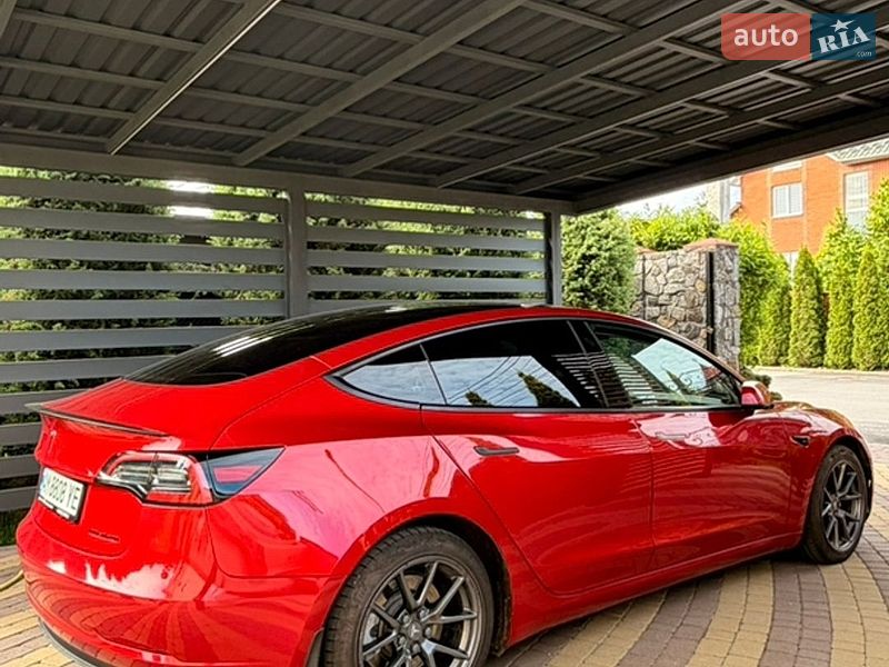 Седан Tesla Model 3 2022 в Вінниці
