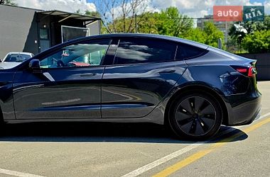 Седан Tesla Model 3 2024 в Киеве