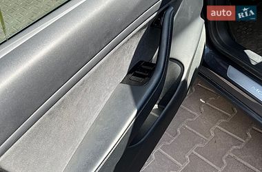 Седан Tesla Model 3 2019 в Києві