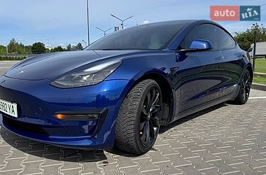 Седан Tesla Model 3 2022 в Виннице