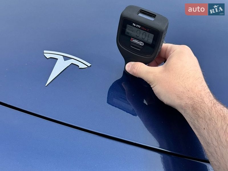 Седан Tesla Model 3 2022 в Виннице