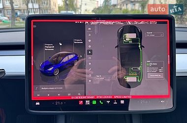 Седан Tesla Model 3 2022 в Виннице