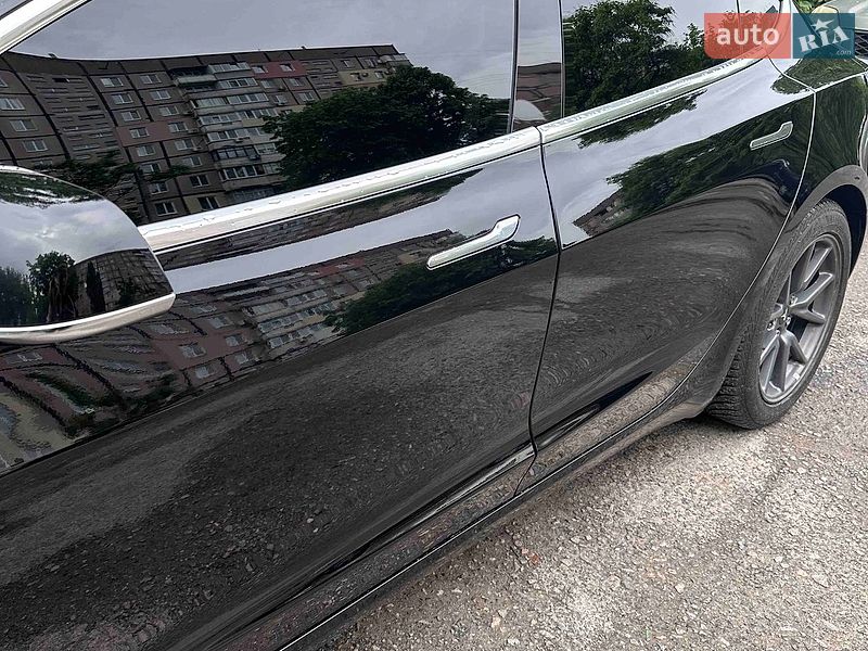 Седан Tesla Model 3 2018 в Днепре