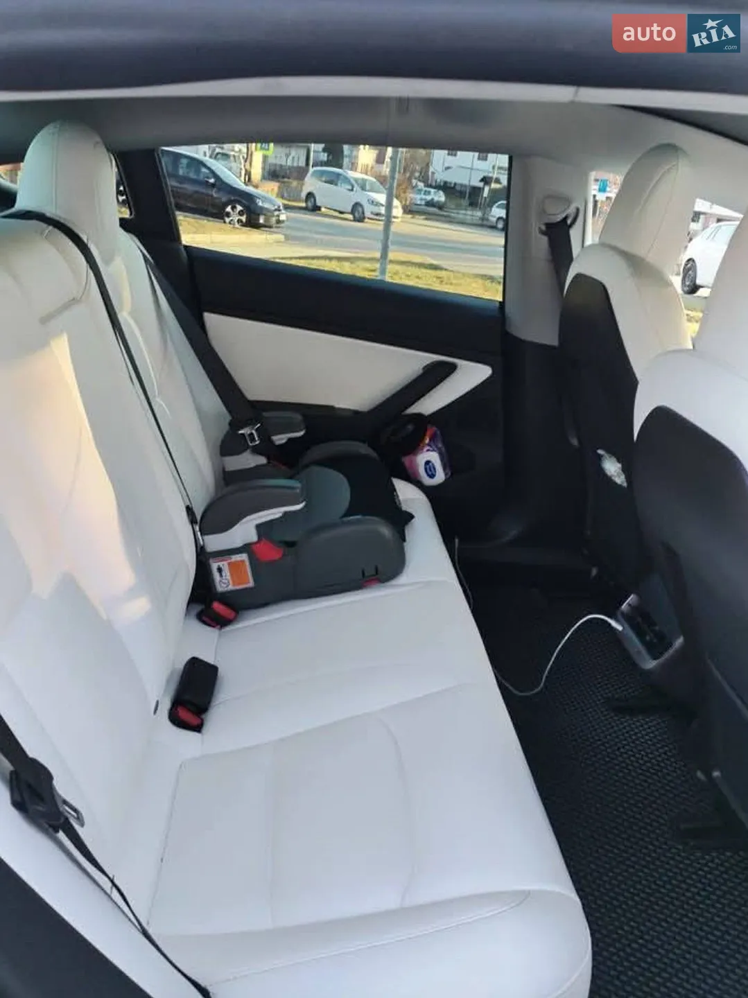 2019 Tesla Model 3 - мініатюра 8