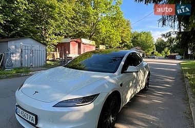 Седан Tesla Model 3 2023 в Виннице