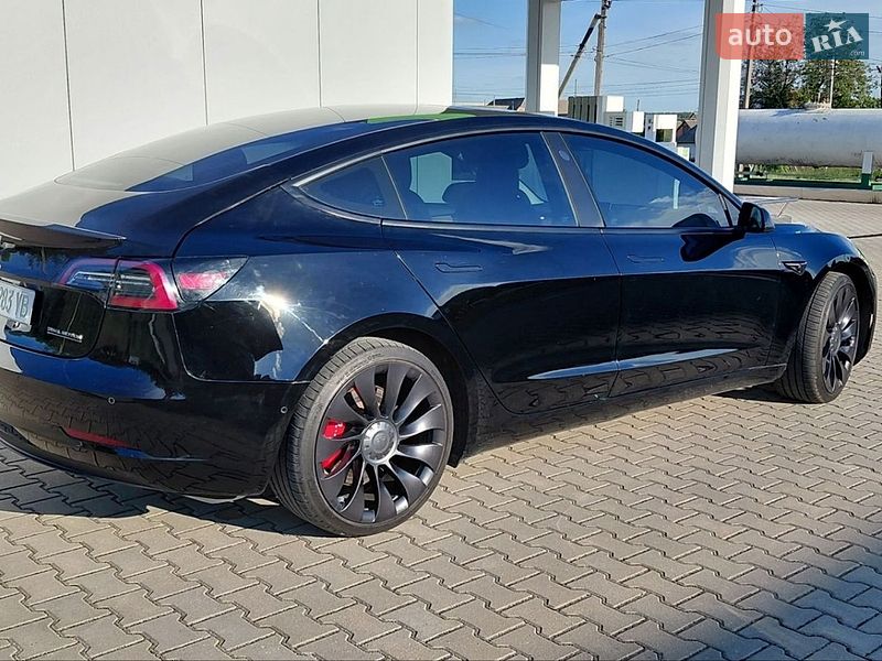Седан Tesla Model 3 2022 в Калиновке