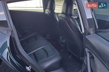 Седан Tesla Model 3 2022 в Калиновке