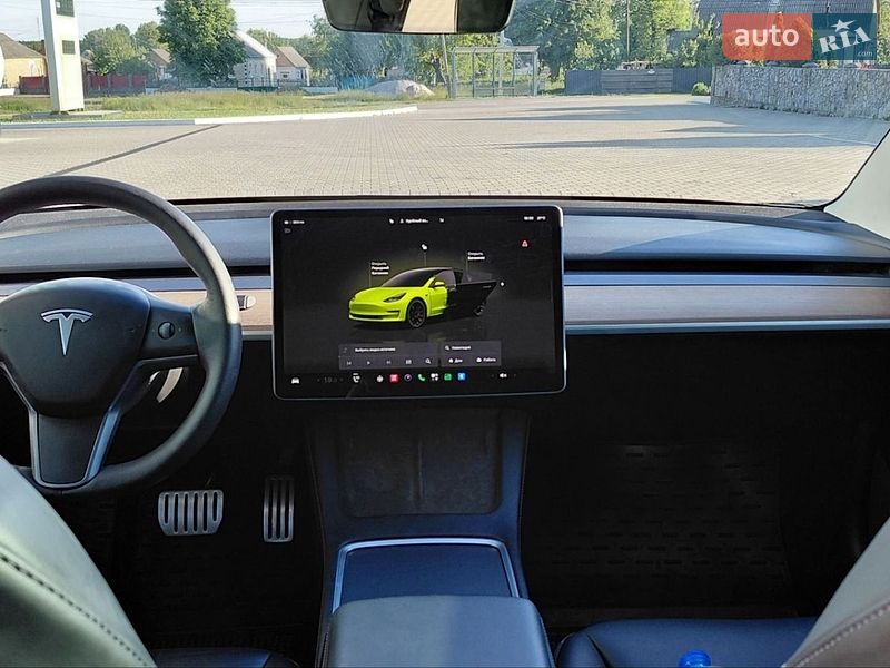 Седан Tesla Model 3 2022 в Калиновке