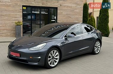 Седан Tesla Model 3 2019 в Ужгороде