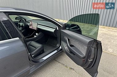 Седан Tesla Model 3 2019 в Харкові