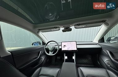 Седан Tesla Model 3 2019 в Харкові