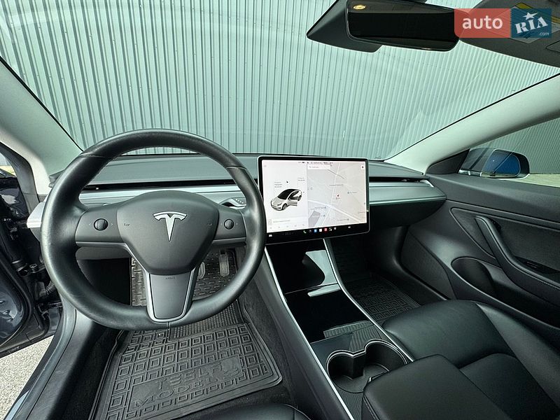 Седан Tesla Model 3 2019 в Харкові