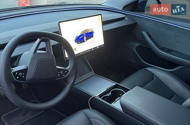 Седан Tesla Model 3 2024 в Вінниці