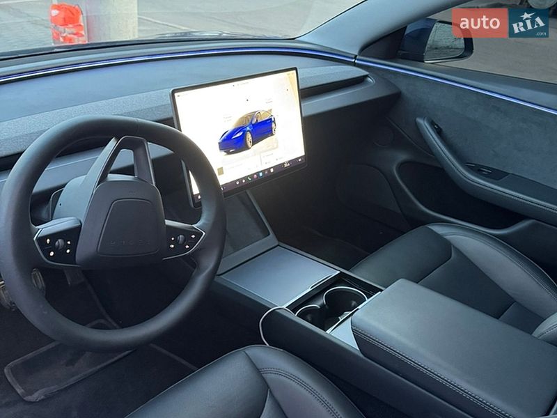 Седан Tesla Model 3 2024 в Вінниці
