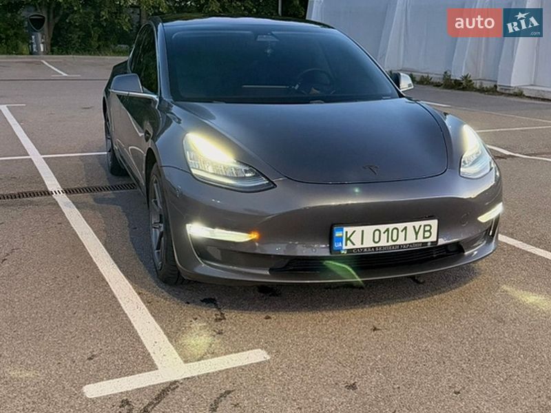 Седан Tesla Model 3 2018 в Борисполе