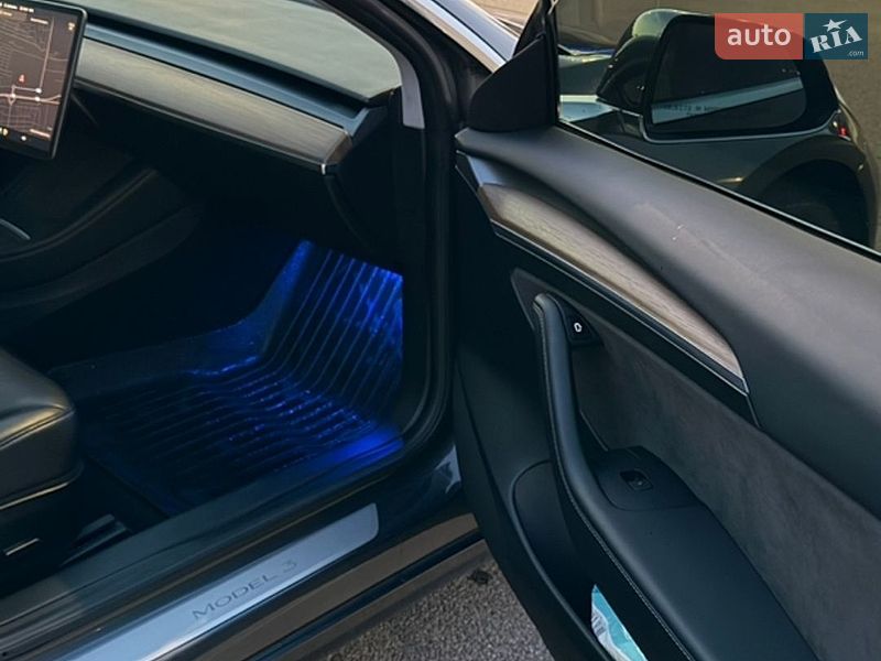 Седан Tesla Model 3 2018 в Борисполе