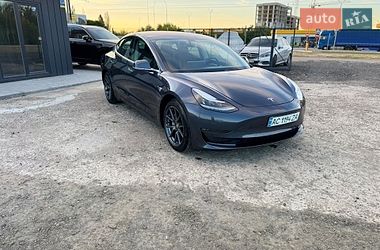 Седан Tesla Model 3 2018 в Луцке