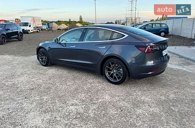 Седан Tesla Model 3 2018 в Луцке