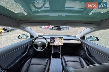 Седан Tesla Model 3 2018 в Луцке