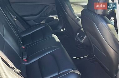 Седан Tesla Model 3 2018 в Кривом Роге