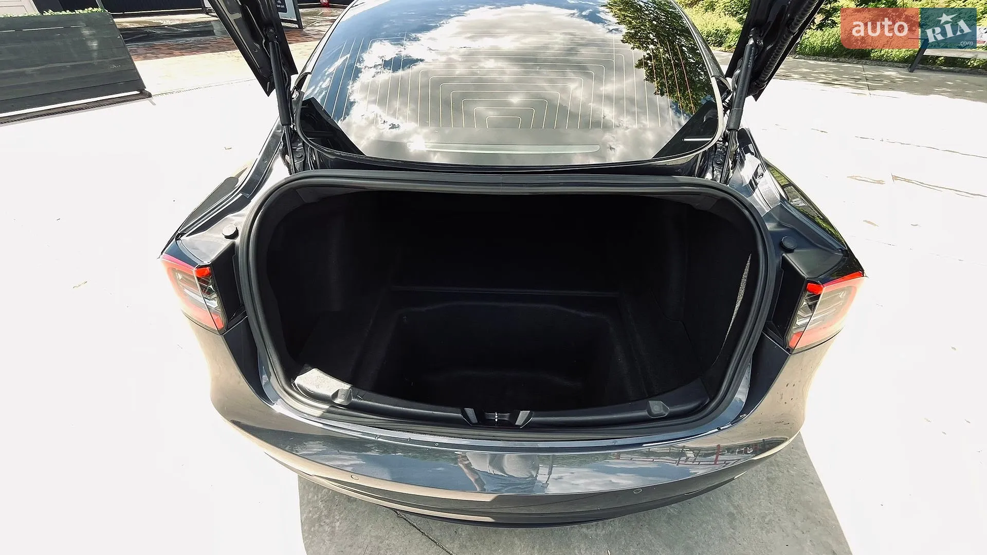 2018 Tesla Model 3 - мініатюра 9