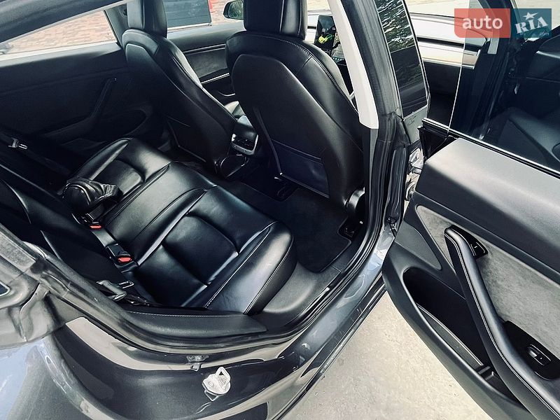 Седан Tesla Model 3 2018 в Самаре