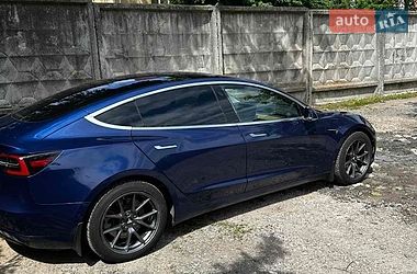 Седан Tesla Model 3 2019 в Києві