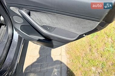 Седан Tesla Model 3 2023 в Сумах
