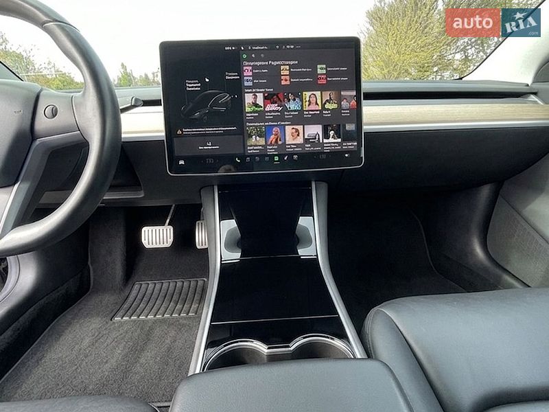 Седан Tesla Model 3 2019 в Одессе