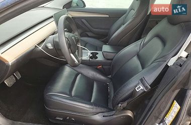 Седан Tesla Model 3 2021 в Львове