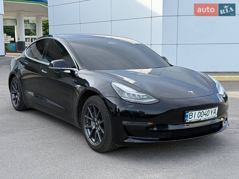 Седан Tesla Model 3 2018 в Кременчуге