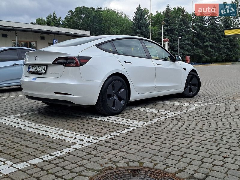 Седан Tesla Model 3 2020 в Ивано-Франковске