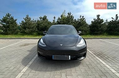 Седан Tesla Model 3 2019 в Одессе